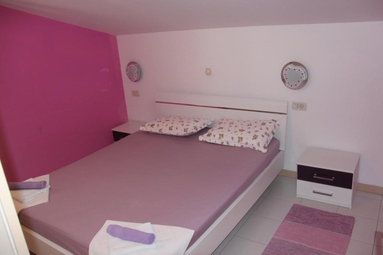 Apartmani Nima Tučepi Exteriör bild